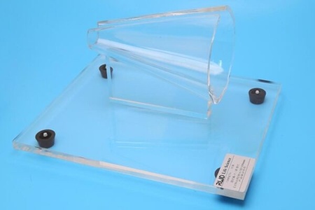 Taper restrainer